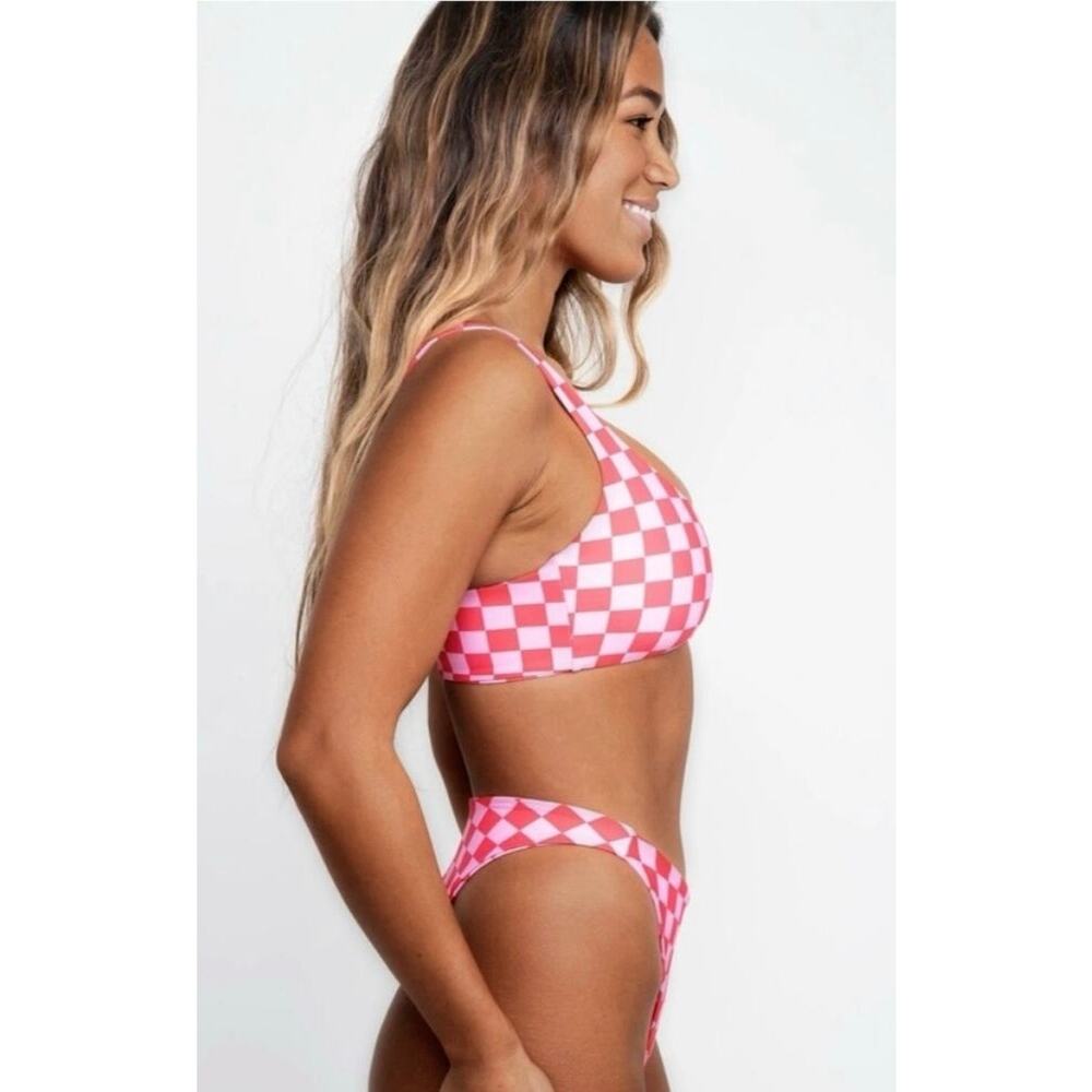 Skatie• ‘Kelly’ Bikini Bottoms in DAYTONA - Picture 7 of 13